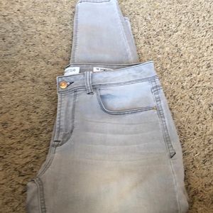 Kenzie effortless ankle grey jeans